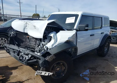 2025 Ford Bronco Badlands z USA, uszkodzony, nr VIN 1FMEE9BP7SLB01393